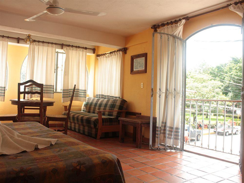 Casa Shaguiba Hotel Crucecita  Exterior photo