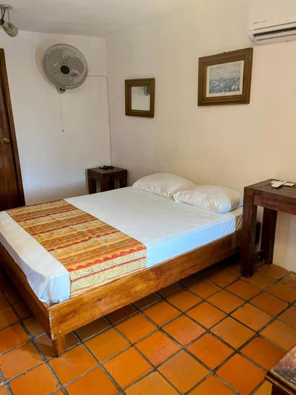 Casa Shaguiba Hotel Crucecita  Exterior photo