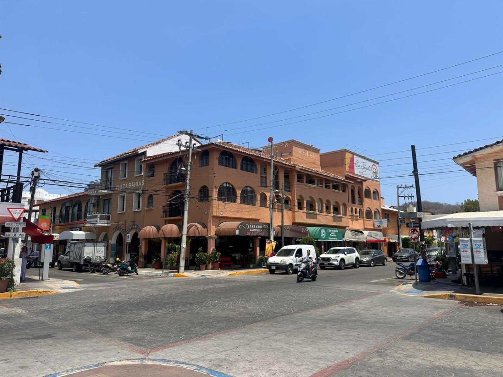 Casa Shaguiba Hotel Crucecita  Exterior photo